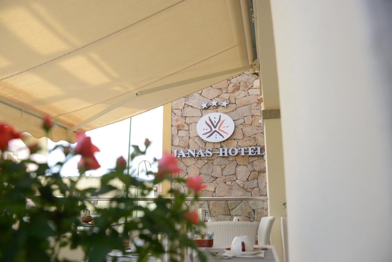 Janas Hotel Villasimius Buitenkant foto