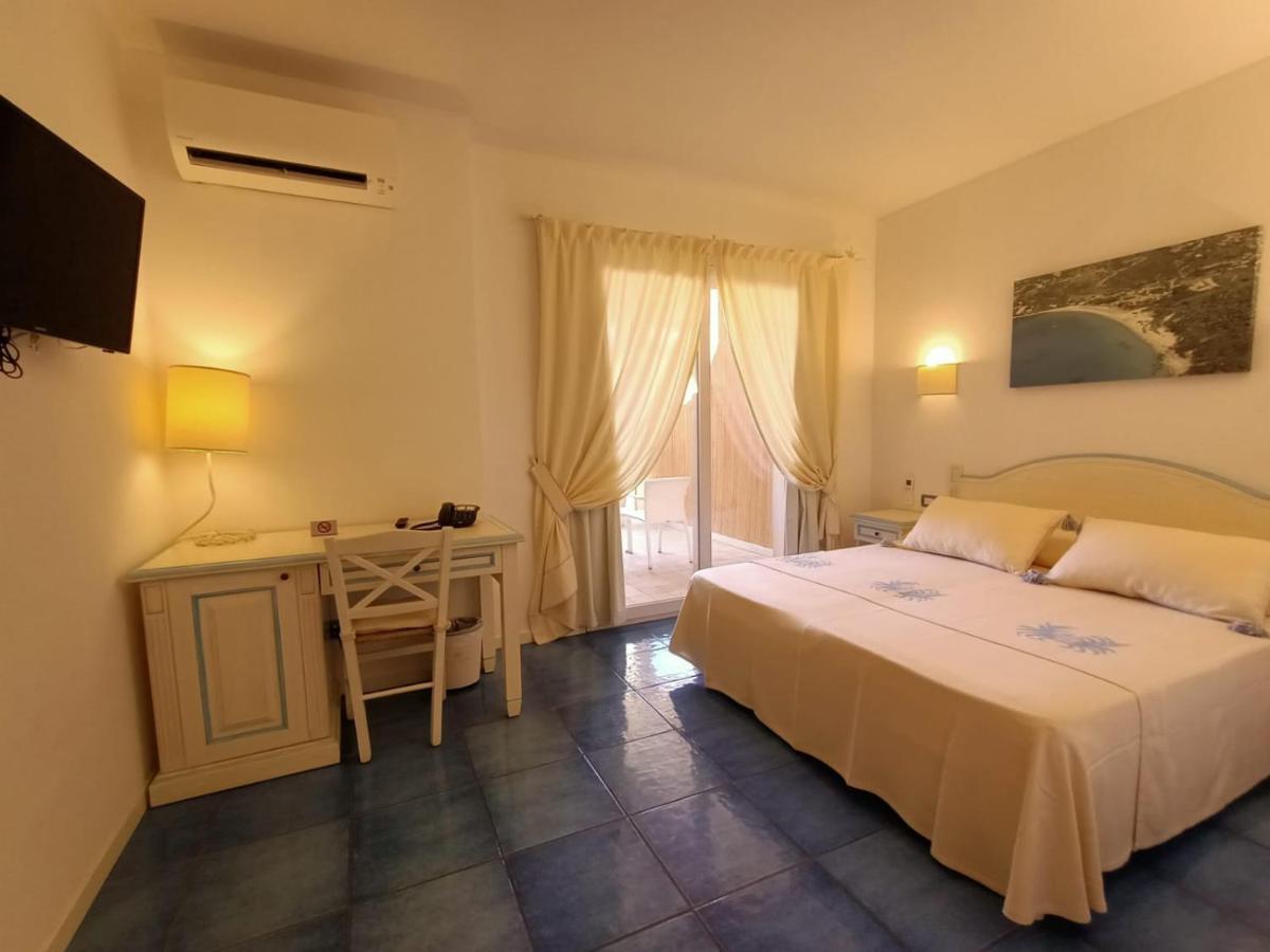 Janas Hotel Villasimius Buitenkant foto