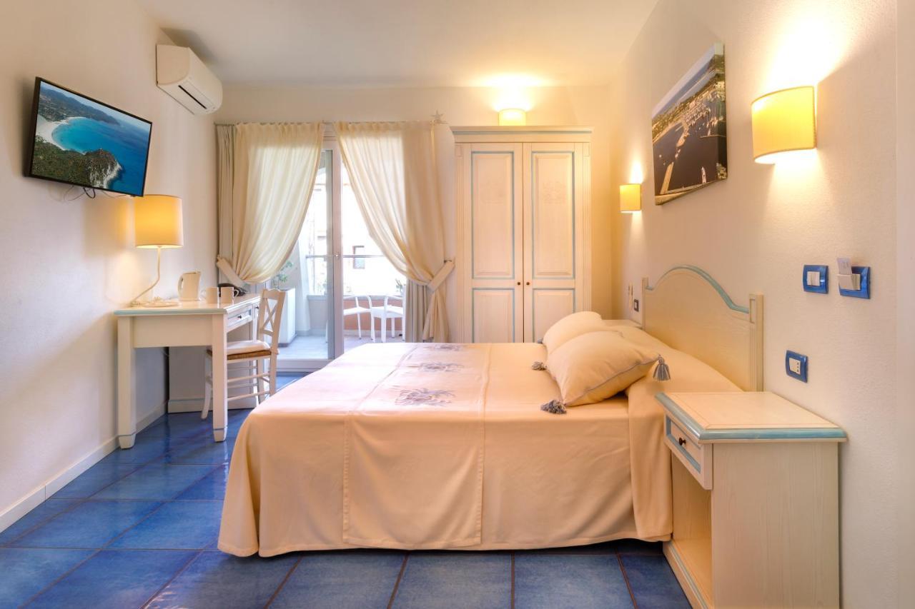 Janas Hotel Villasimius Buitenkant foto