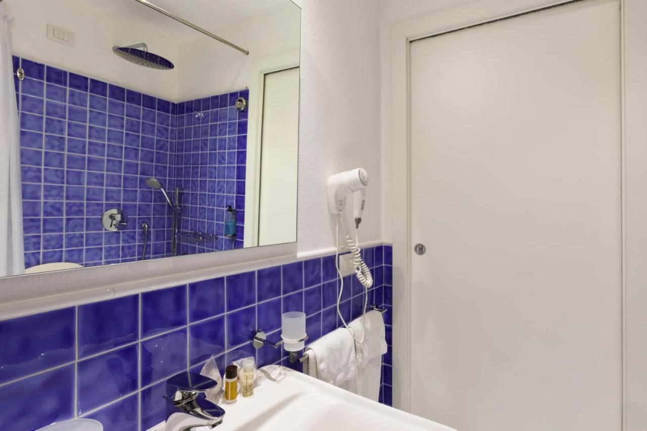 Janas Hotel Villasimius Buitenkant foto