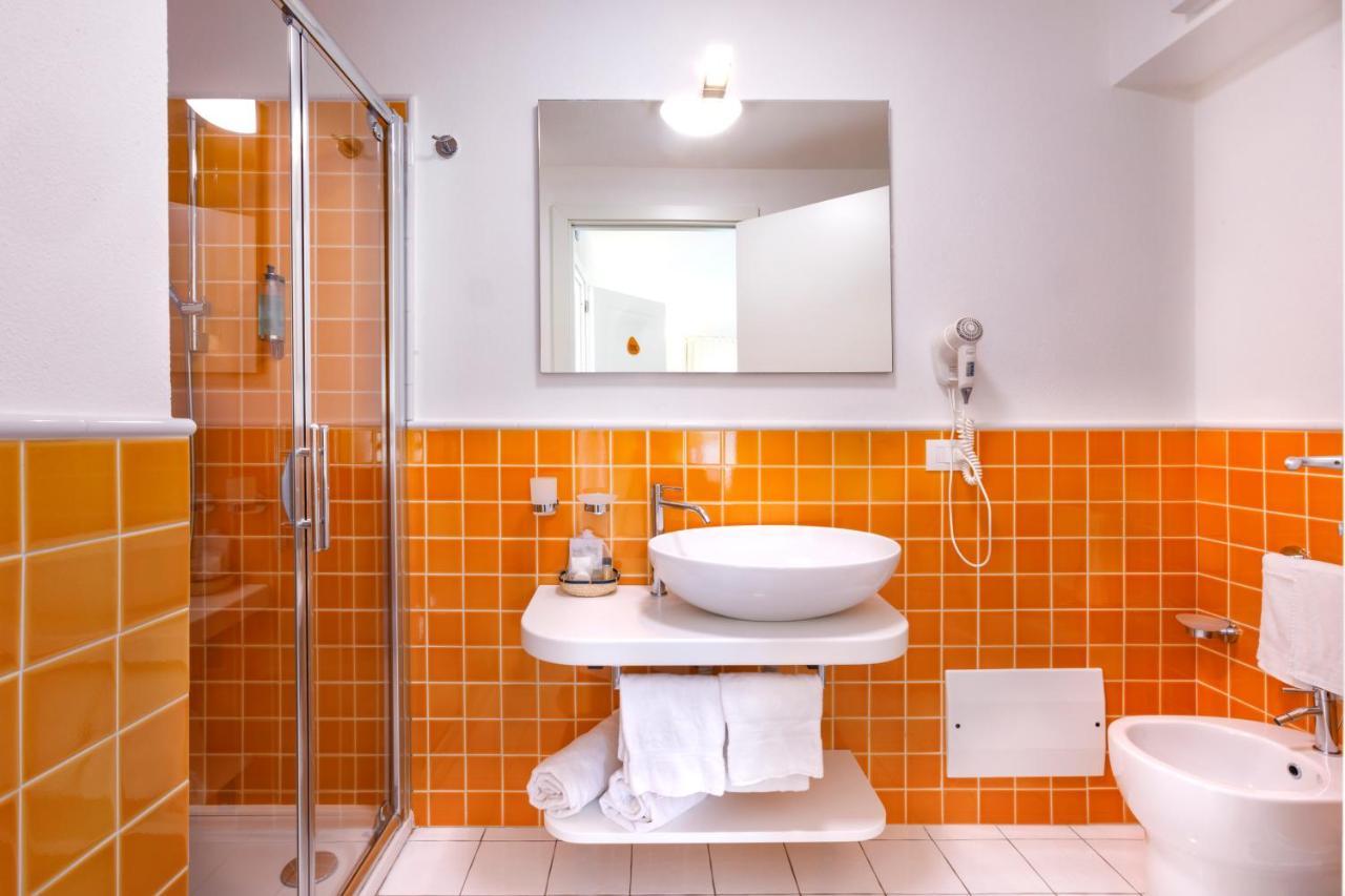 Janas Hotel Villasimius Buitenkant foto