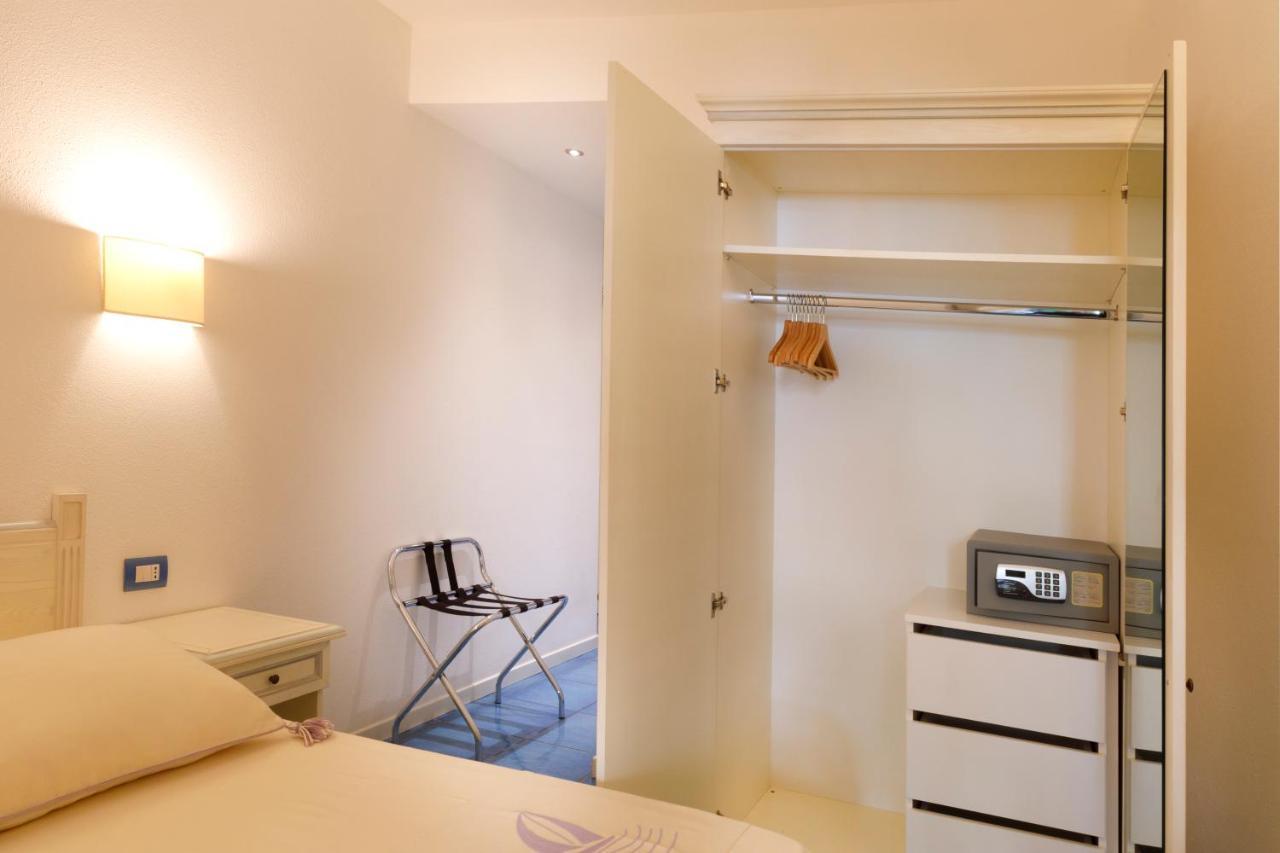 Janas Hotel Villasimius Buitenkant foto