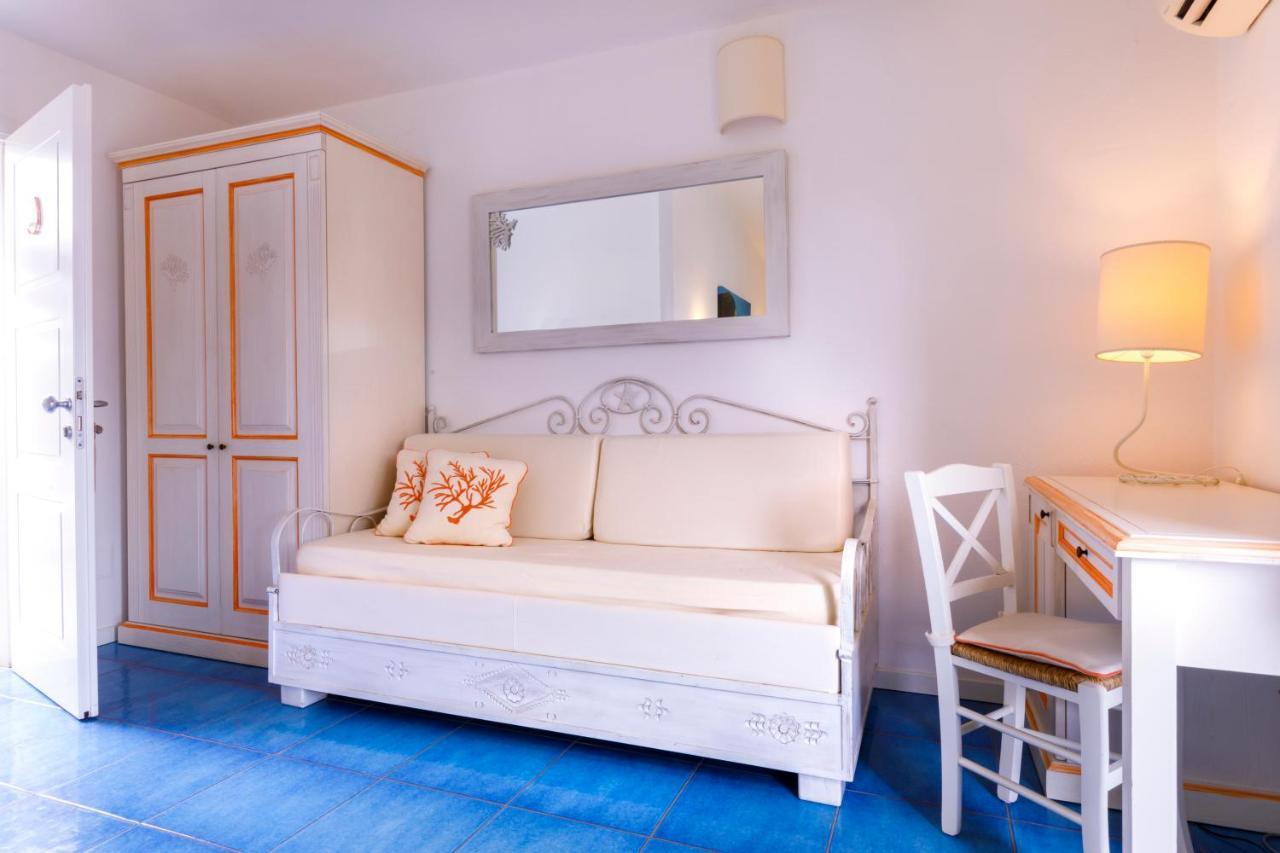 Janas Hotel Villasimius Buitenkant foto