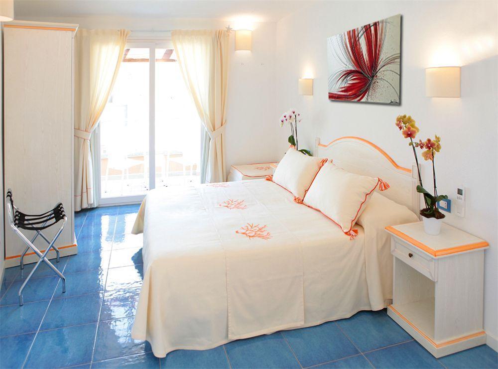 Janas Hotel Villasimius Buitenkant foto